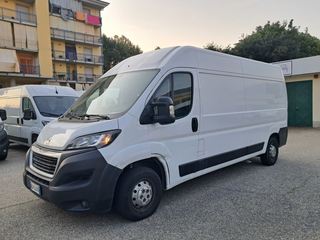 Alt-Furgone usato Peugeot Boxer L3H2 2020 GA544NS Tre quarti anteriore sinistra – Outlet del Furgone